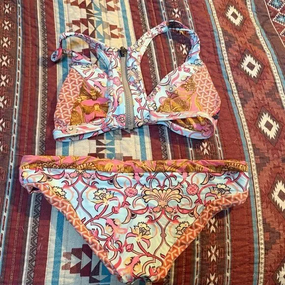 Maaji Reversible Bikini Set size small - Picture 10 of 10